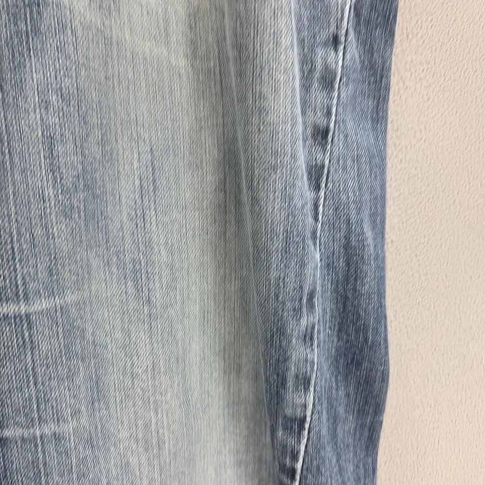 Levis 13133 important
